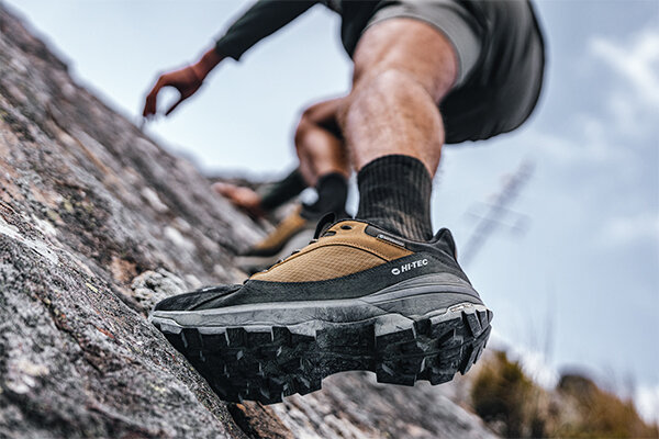 S126 HIKE-TEC Lifestyle photography_field-24_CREST WP600.jpg