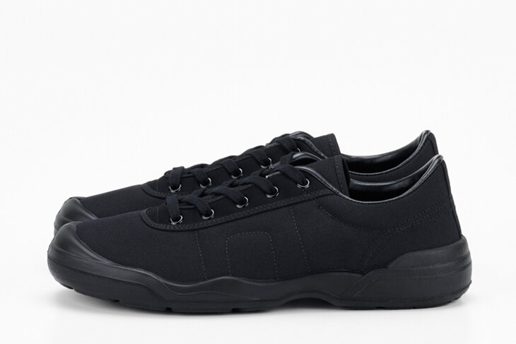 LACEUPTRAINER-2.jpg